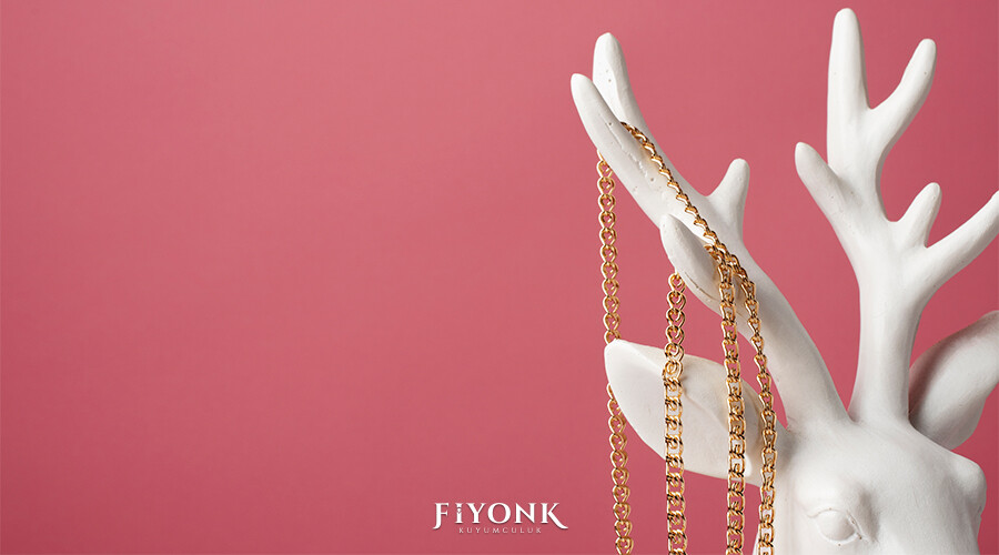 Burçlara Uygun Altın Kolye Kombinleri