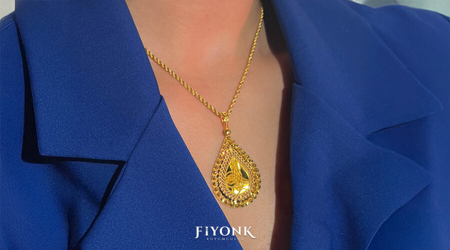 Tuğra Kolyelerin Anlamı Nedir?